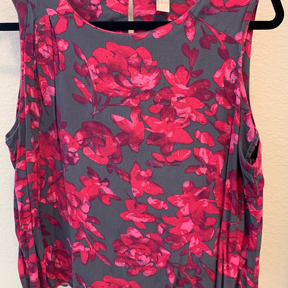 Pink and gray blouse size large